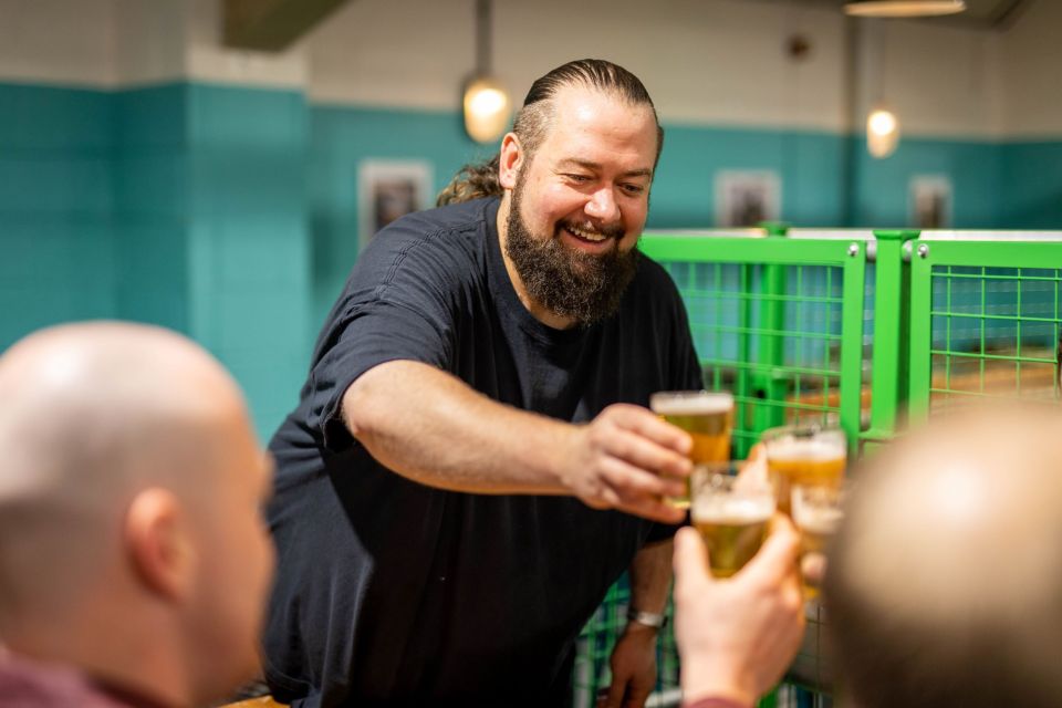 London: Craft Brewery Tour with Tasting of 4 Beers - Behind-the-scenes brewing talk plus London beer stories