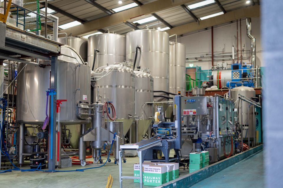 London: Craft Brewery Tour with Tasting of 4 Beers - Your four-beer tasting flight: what the 1/3 pint pours really do for the experience