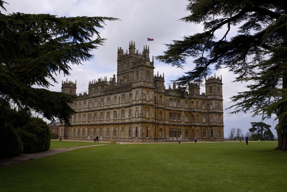 London: Downton Abbey, Cotswolds, and Highclere Castle Tour - A Downton Abbey day trip that actually feels like a story