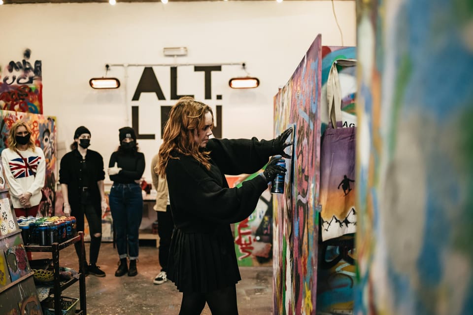 London: East End Street Art Tour and Spray Painting Workshop - How the Guides Make or Break It