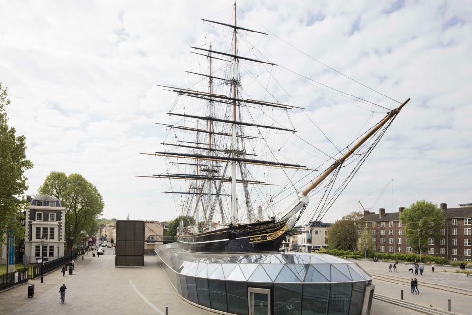 London: Entrance Ticket to the Cutty Sark - Cutty Sark in Greenwich: a tea clipper with real staying power