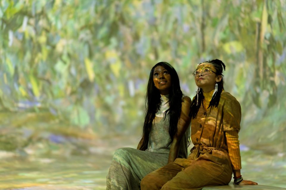 London: Entry Ticket to Frameless Immersive Art Experience - The photo moment: getting great pictures without killing the vibe