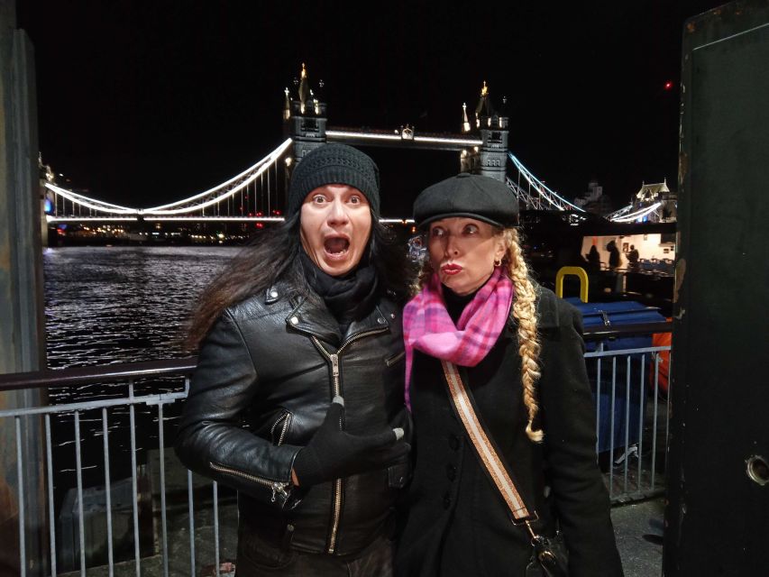 London: Ghost Walk and River Thames Boat Ride - St James’s Palace and the “power” settings where ghost stories fit