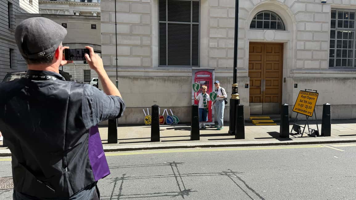 London: Guided Harry Potter Coach Tour of Locations - Gringotts Bank location: the photo plus the film-making angle