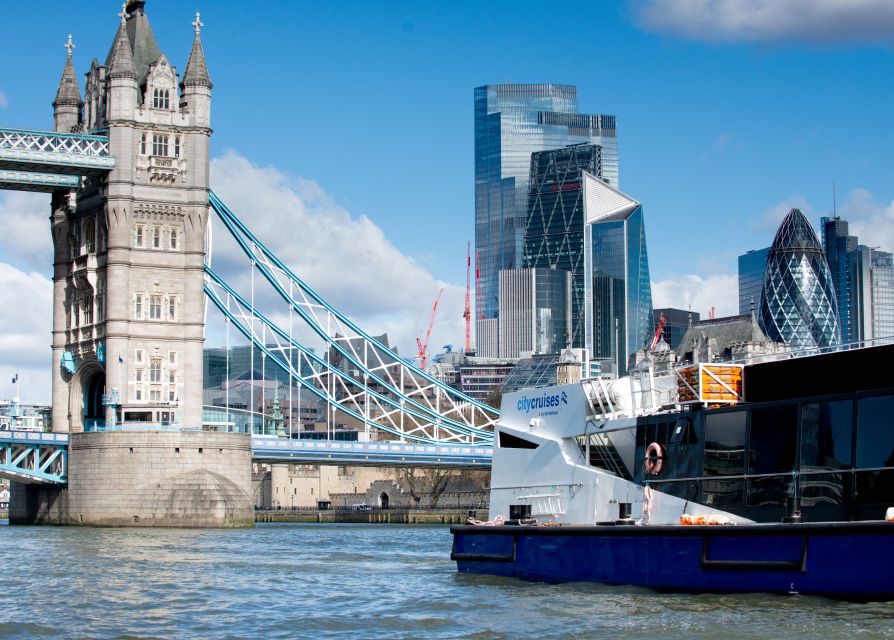 London: Harry Potter Walk, Hop-on Hop-off Bus Tour & Cruise - Why this Harry Potter walk + bus + Thames cruise works