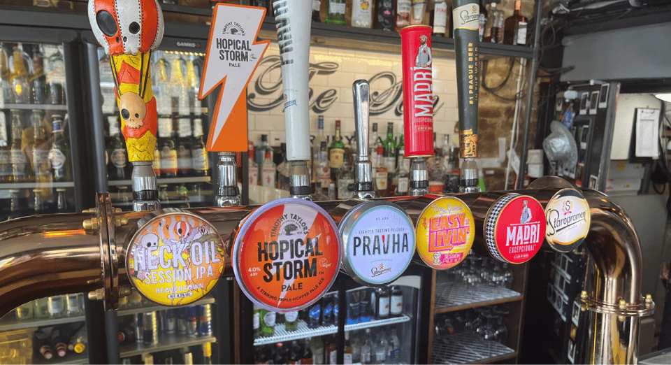London: Historic London Pub Walking Tour - Key things you’ll notice right away
