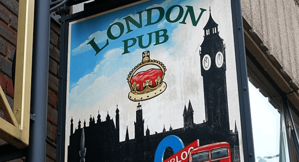 London: Historic London Pub Walking Tour - Getting started at Embankment Station: the route mindset