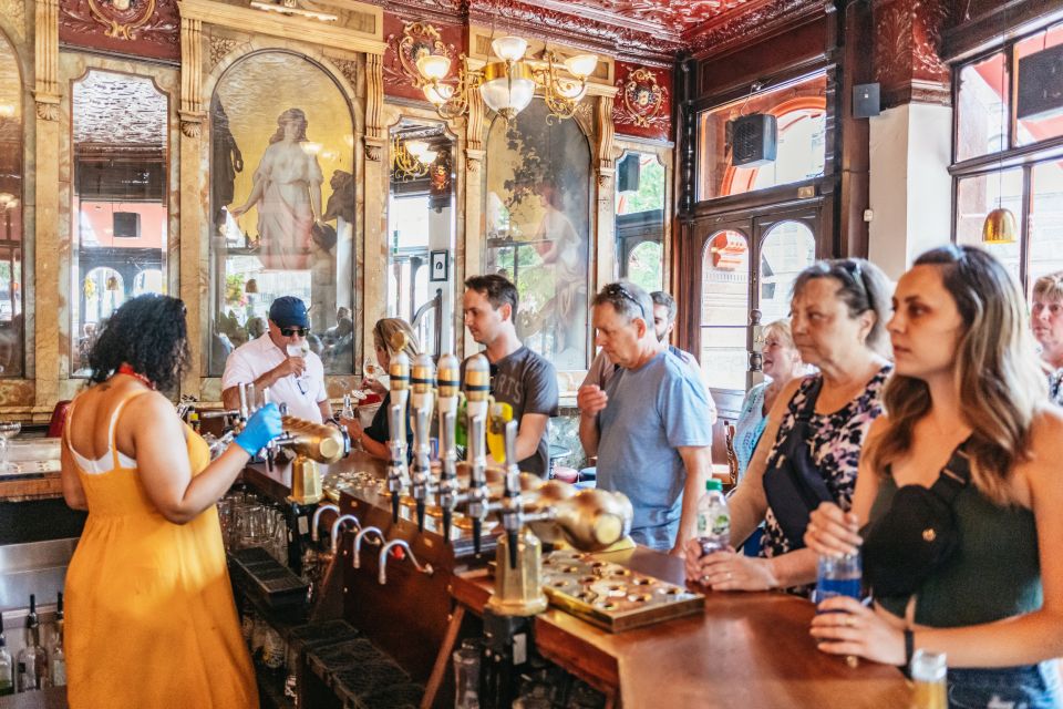 London: Historic Pubs of Central London Walking Tour - Drinks are on you, so plan your budget like a local