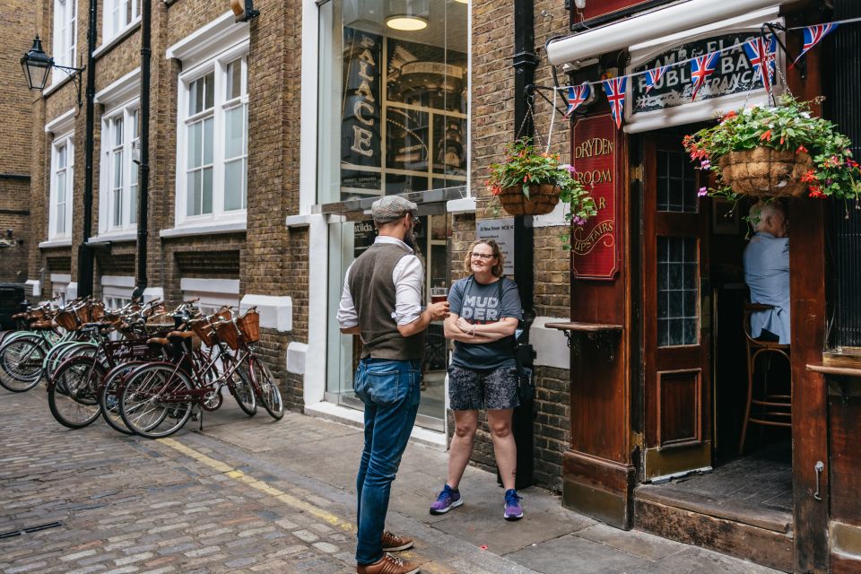 London: Landmarks & Secrets Bike Tour with Pub & Street Art - Why a handmade Pashley bike beats hopping around London