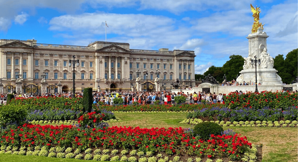 London: London Sightseeing Walking Tour with 30+ Sights - Tube Connection to Westminster: Big Ben’s Area in Real Time