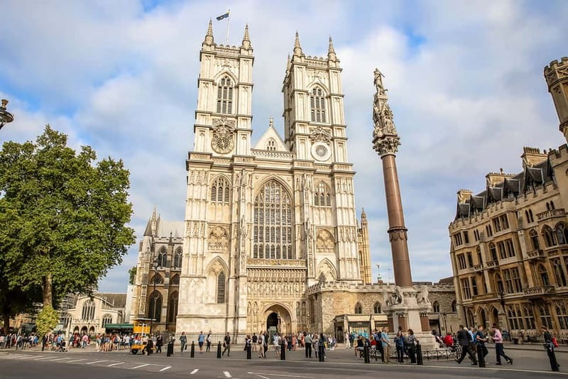 London Pass® - Save up to 50% on Tickets to 100+ Attractions - Westminster Abbey and the London “royal spine”