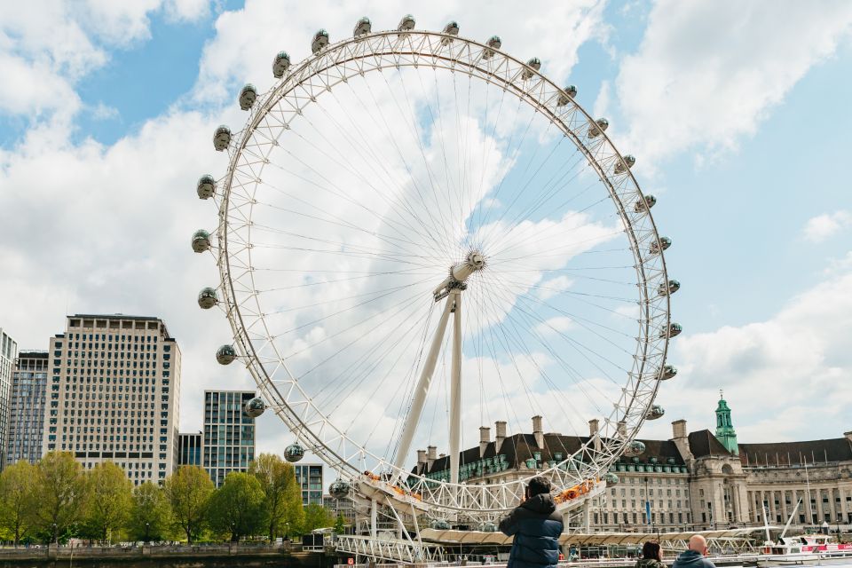 London: River Thames Hop-On Hop-Off Sightseeing Cruise - St Paul’s and Tate Modern: iconic views without the ticket lines
