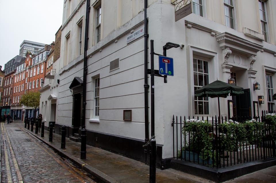 London: Rock 'n' Roll History Tour - St John’s Wood, Notting Hill, and the Punk-to-Reggae Story