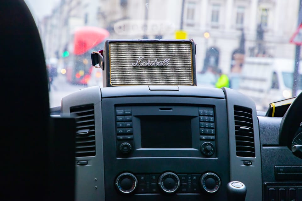 London: Rock 'n' Roll History Tour - Transportation, Timing, and What Comfort Looks Like on This Coach