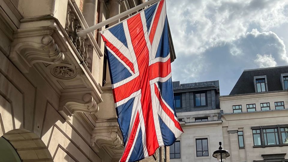 London: Royal Historic Pubs Walking Tour - The 4 Royal Pubs: How the Beer Stops Feel Like Theatre, Not Just Drinking