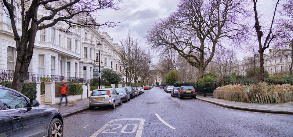 London: Self-Guided Notting Hill Walking Tour with an APP - The Big Takeaway: This Walk Works Best for Curious, Independent Sightseers