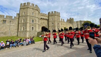 London: Stonehenge, Windsor Castle, Bath, Lacock & Pub Lunch - Meet in London, Then Settle In for the Long Ride