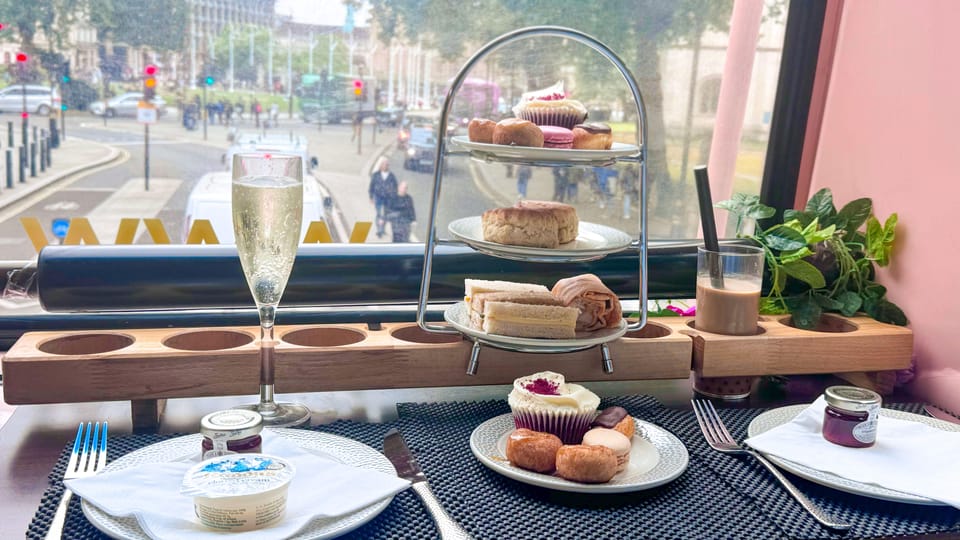 London: Taylor Swift-Inspired Afternoon Tea Bus Tour - Key things that make this tour fun