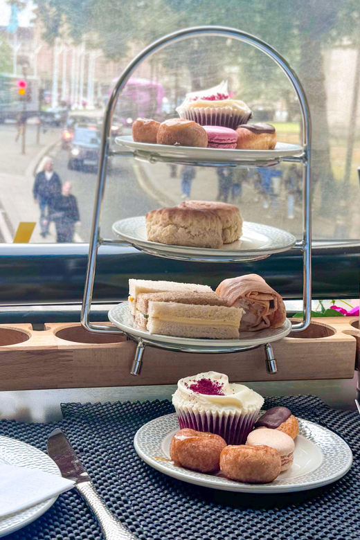 London: Taylor Swift-Inspired Afternoon Tea Bus Tour - Inside the Taylor Swift-inspired afternoon tea bus
