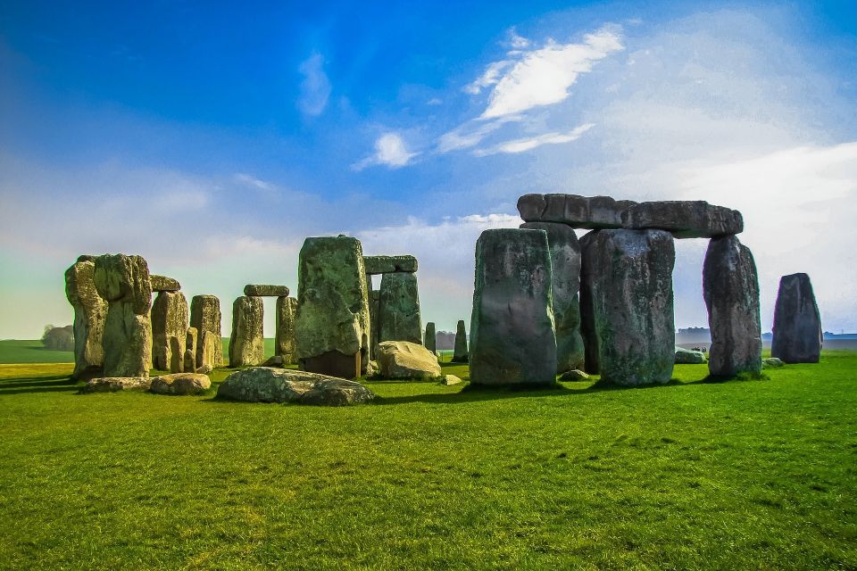 London to Southampton Cruise Terminal via Stonehenge - Executive coach door-to-door: the best part of a cruise travel day