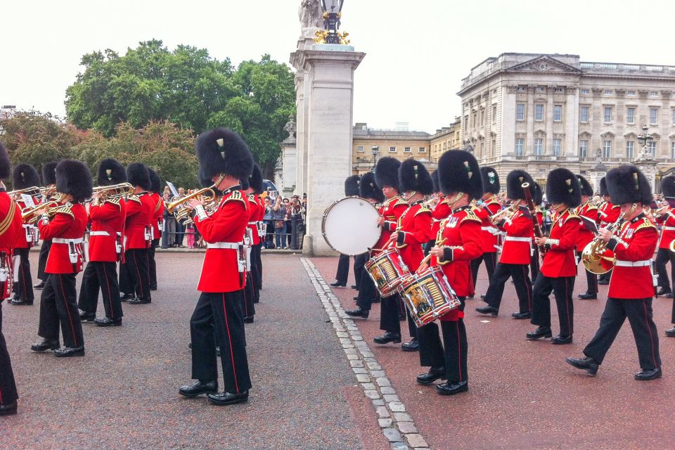 London: Tower of London & Changing of the Guard Experience - The short Thames shuttle: what it is and what it isn’t