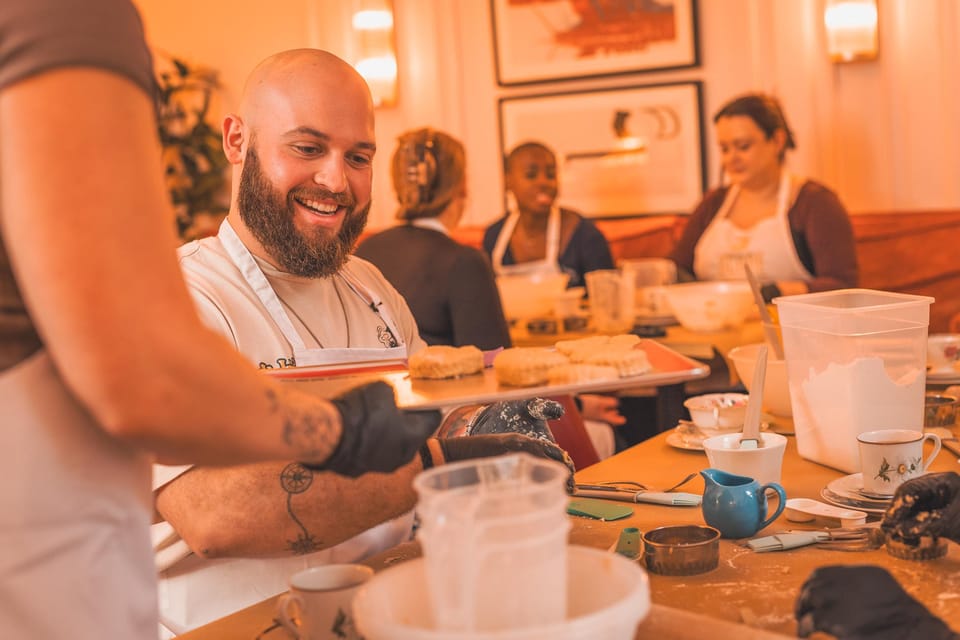 London: Traditional English Scone Making and Tea Workshop - What happens during the hour: from mixing to warm scones