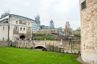 London: Vintage Bus Tour and London Eye Ticket - Starting Point at Victoria Coach Station: Don’t Be Fashionably Late