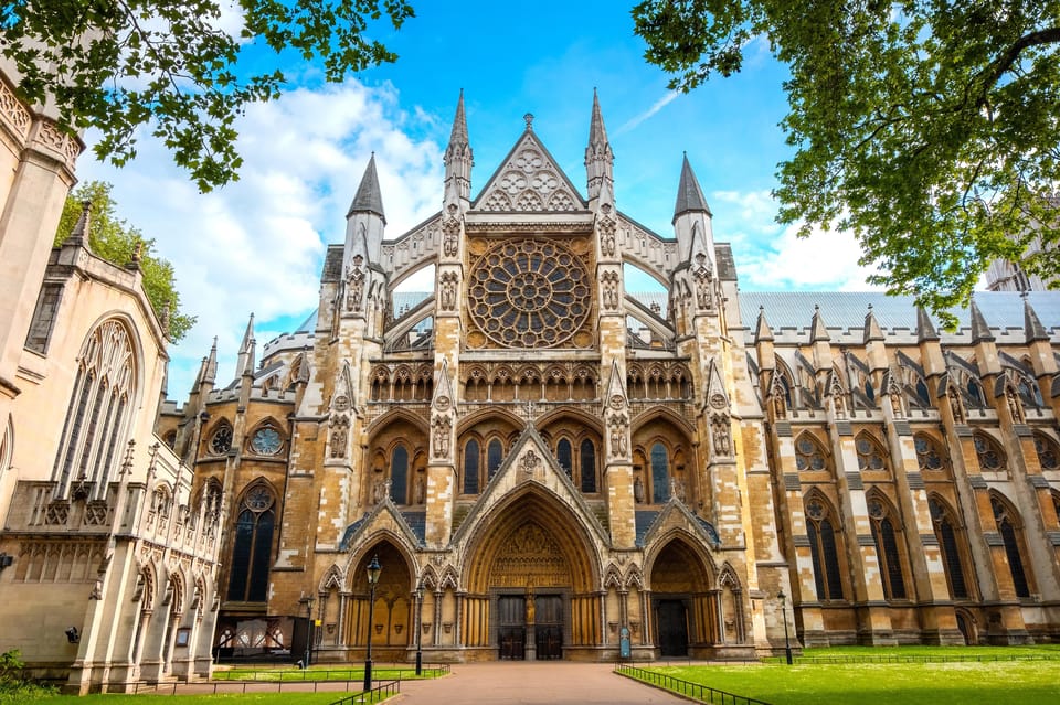 London: Westminster Abbey Priority Access & Guided City Tour - Westminster in one go: what this tour is really good at