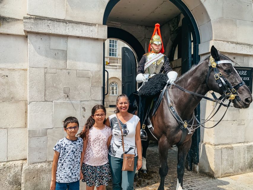 London: Westminster and Changing of the Guard Tour - St James’s Park wildlife stop: a quick reset between uniforms