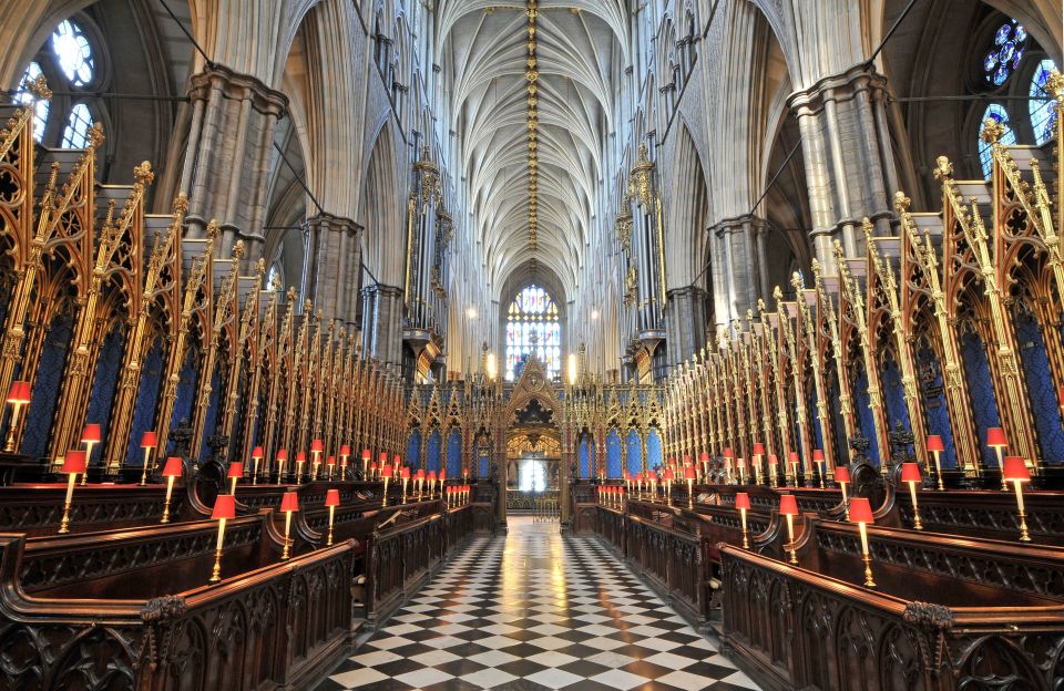 London: Westminster Walking Tour & Westminster Abbey Visit - Westminster Abbey visit: coronations, royal weddings, and centuries of reuse