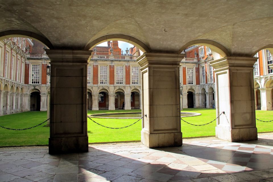 London: Windsor Castle & Henry VIII's Hampton Court Palace - From London to Windsor country with zero stress