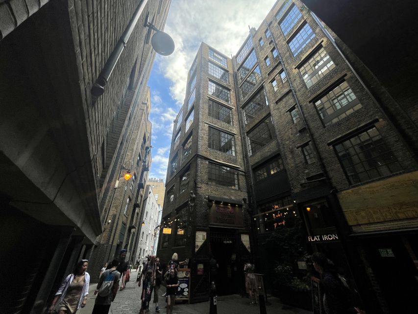 London: Witches and History Bankside Walking Tour - Key things I think you’ll love