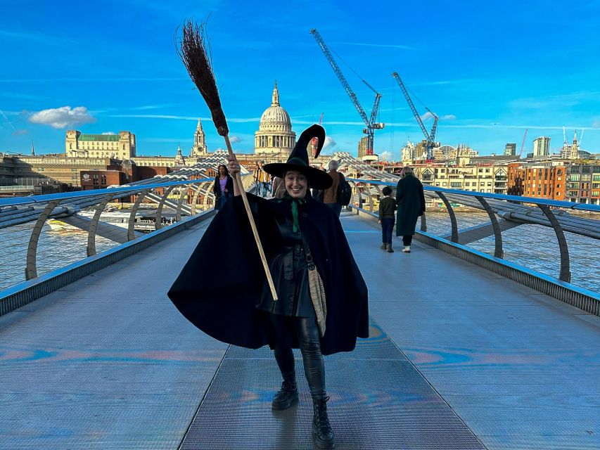 London: Witches and History Bankside Walking Tour - Shakespeare’s Globe to the Thames: a great arc from stagecraft to city views