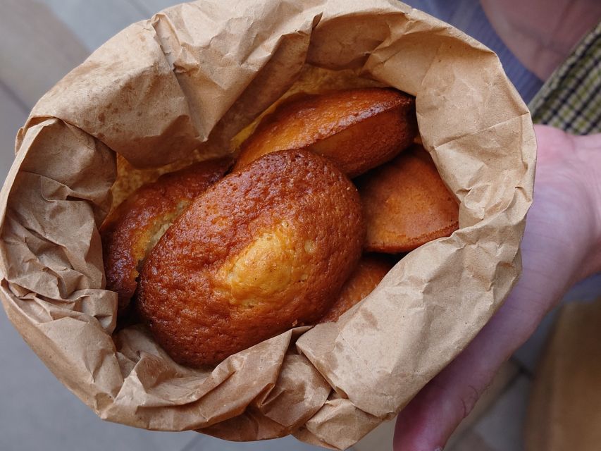 No Diet Club - Best food Tour in East London - Borough Market: where the Iranian food and classic British bites mingle