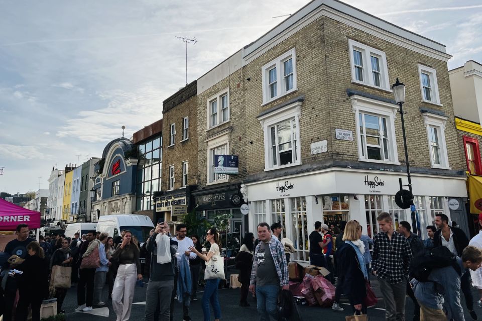 Notting Hill Walk Celebrities and Film Locations- London - Starting at Sun in Splendour: Notting Hill Gate’s perfect warm-up