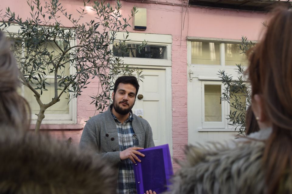 Notting Hill Walking Tour - Photo time, street-level surprises, and street art