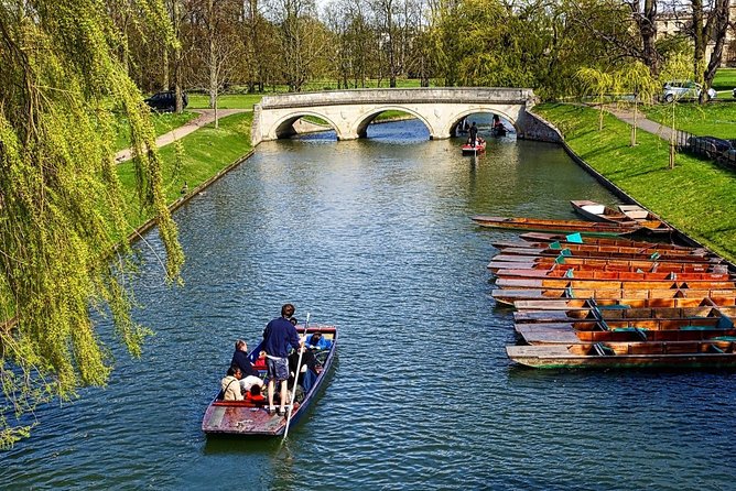 Oxford & Cambridge Universities Tour - Time on foot vs. time inside: managing the “highlights” reality