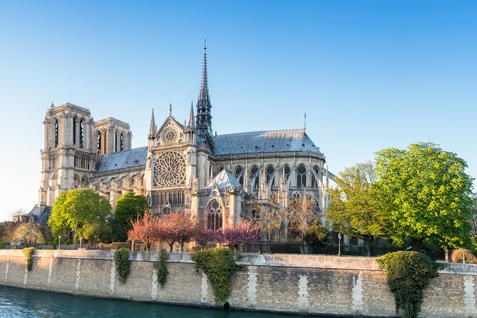 Paris Explorer Rail Tour from London with Paris Sightseeing Bus - St Pancras Departure: Where the Day Really Starts