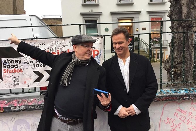 Private London Beatlemania Tour in an Iconic Black Cab - Chelsea, Piccadilly, and Premiere-Palooza London Energy