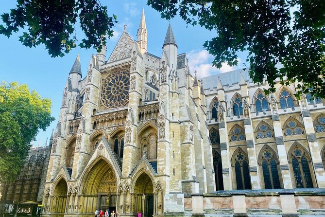 Private Tour London Highlights, entries Westminster Abbey, The Tower of London - Your Day’s Route: From Trafalgar Square to Tower Bridge Views