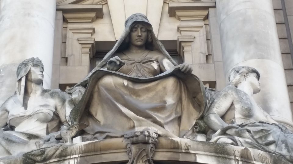 Secret Old London Walking Tour - From Barbican to Charterhouse Square: the Black Death backdrop