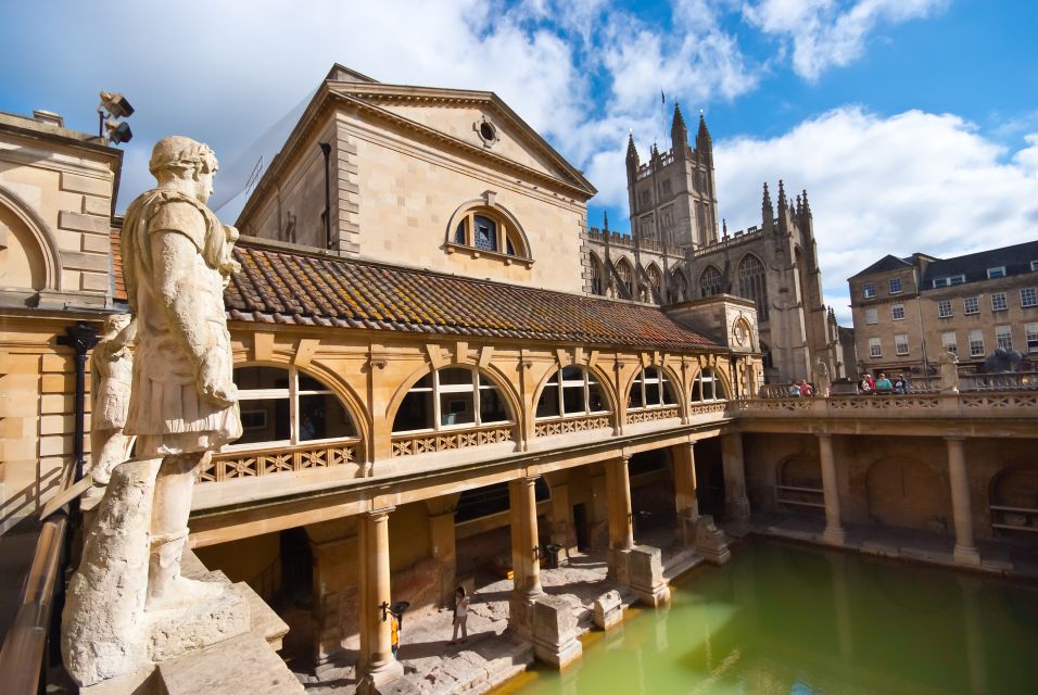 Stonehenge & Bath: Full-Day Coach Tour from London - The Coach Ride to Bath: Pulteney Bridge and Bath Circus From the Window