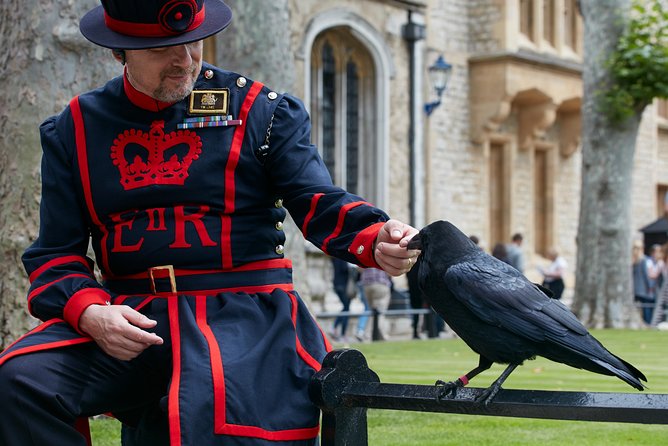 Tower of London with London Hop-On Hop-Off Tour and River Cruise - Audio on the Bus and Wi-Fi: Small Comforts That Matter